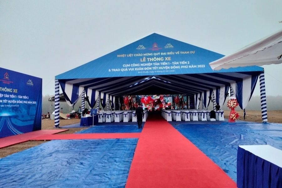 to chuc su kien tai khach san hay thue nha bat ngoai troi 2